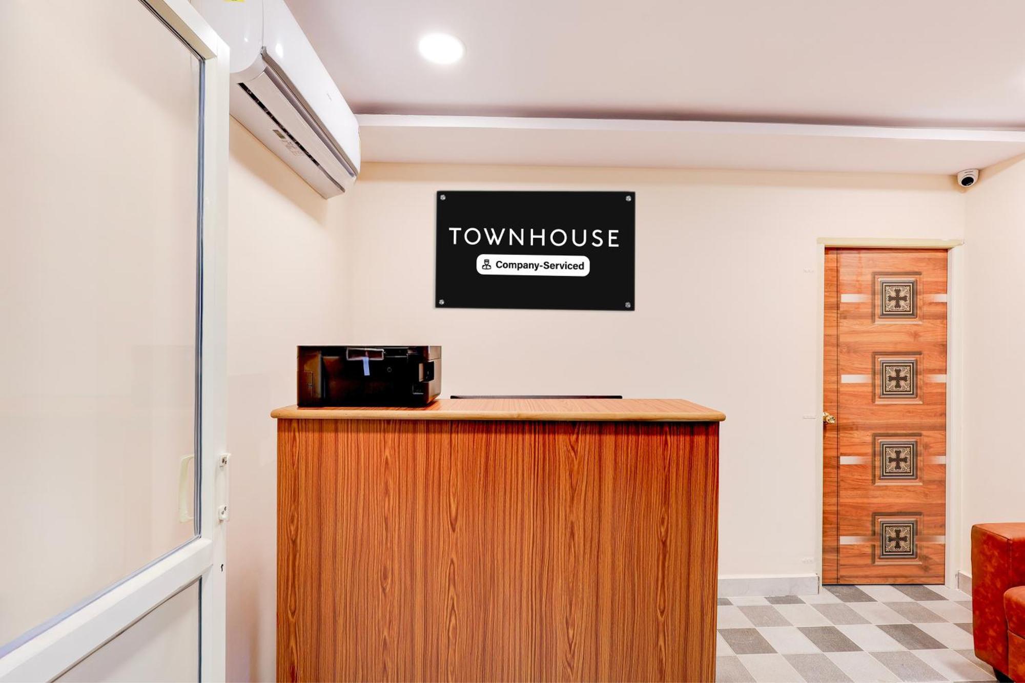 Super Townhouse Mvp Sector With Kailasagiri Hill View Pedda Waltair Exterior foto